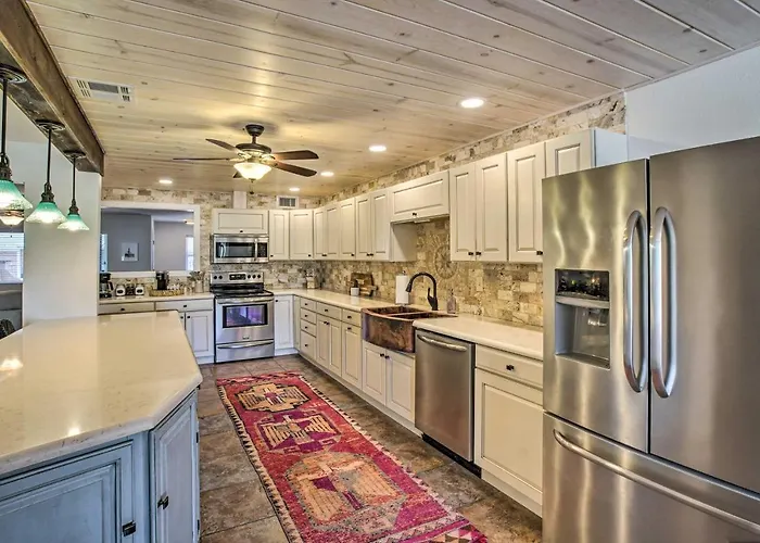 Lovely Escape With Private Pool And Hot Tub! Mesa