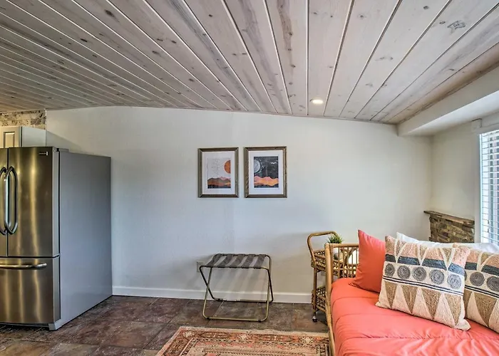 Lovely Escape With Private Pool And Hot Tub! Holiday home